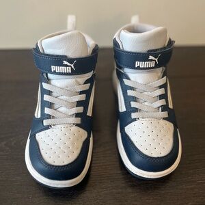 Kids PUMA Rebound V6 Easy On Mid-Top Sneakers